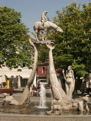 Offizielle Homepage des Bildhauers Peter Lenk : Bodenseereiter